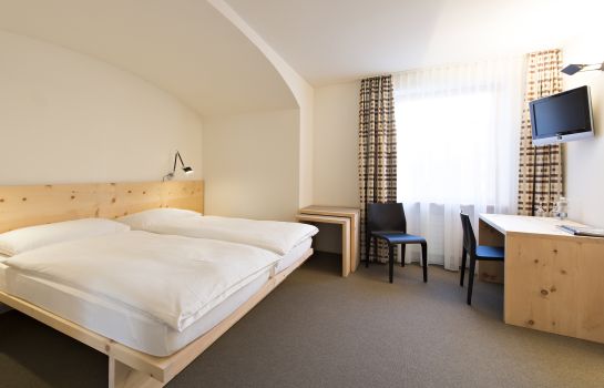 Doppelzimmer Komfort Hauser Hotel St. Moritz