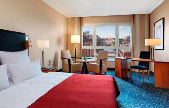 Room Steigenberger Hotel Hamburg