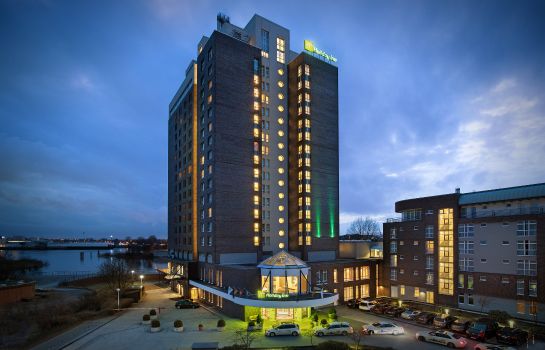 Holiday Inn Hamburg Great Prices At Hotel Info