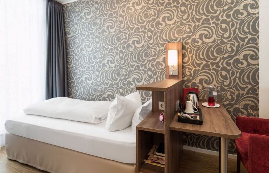 Hotel Deutsches Haus Bonn Great Prices At Hotel Info