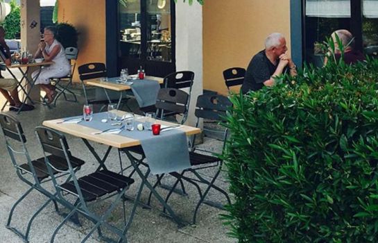 Hotel Campanile Salon De Provence Salon De Provence Great