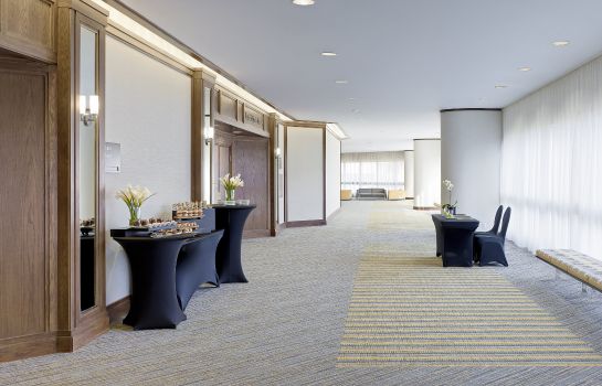 Chelsea Hotel Toronto Great Prices At Hotel Info