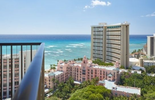 Suite Waikiki Beachcomber Resort