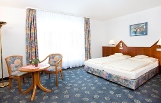 Hotel Goldene Uhr - Ravensburg – Great prices at HOTEL INFO