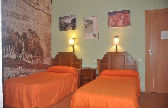 Hotel Hostal Tematico El Cid In Fuengirola Hotel De