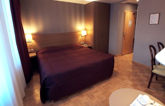 Au Cerf D Or Hotel Restaurant Strasbourg Great Prices At Hotel Info