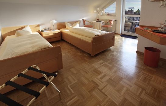 Hotel Zur Bergstrasse Garni In Zwingenberg Hotel De