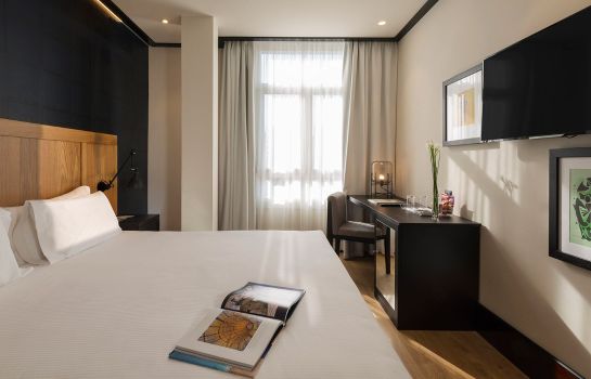 Hotel H10 Puerta De Alcala In Madrid Hotel De