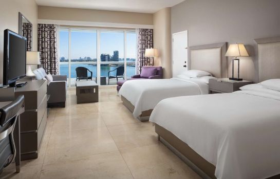 Doubletree By Hilton Grand Hotel Biscayne Bay In Miami Hotel De