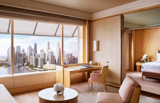Suite The Ritz-Carlton Millenia Singapore