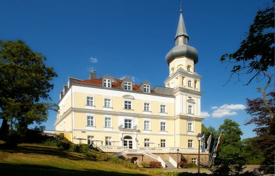 Außenansicht Schloss Schwarzenfeld