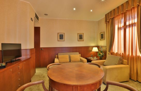Suite Palace Hotel Moderno