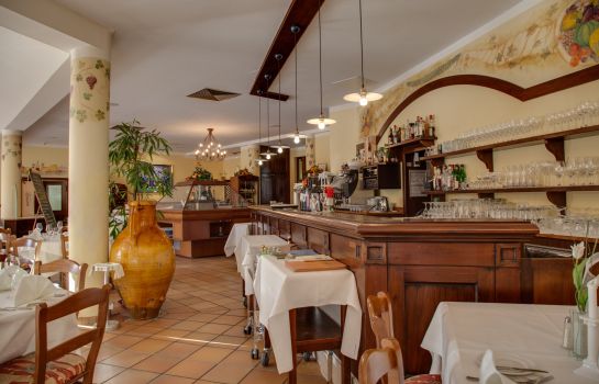 Hotel Milser Landhaus Duisburg Great Prices At Hotel Info
