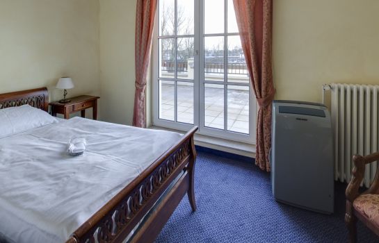 Hotel Milser Landhaus In Duisburg Hotel De