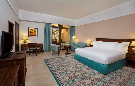 Zimmer Hilton Al Hamra Beach & Golf Resort