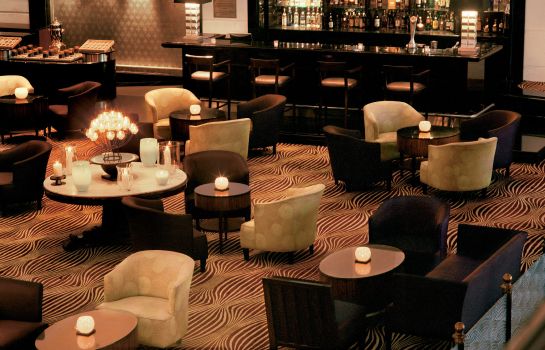 Hotel Taj Lands End In Mumbai Bombay Hotel De The city center is merely 6 km away and the airport can be reached within 10 minutes.
