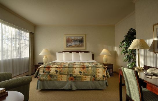 Zimmer Royal Scot Hotel & Suites