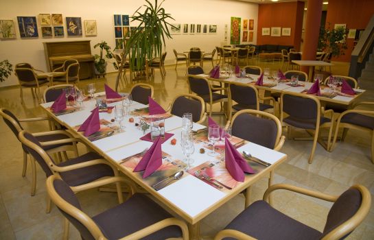 hotel leuenberg tagungs und studienzentrum holstein great prices at hotel info