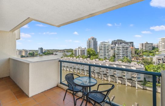 Hotel Central Dockside Apartments Brisbane Great Prices At Hotel Info