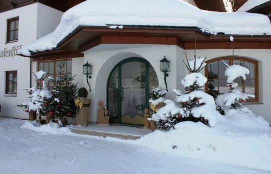 Außenansicht Alpiner Charme im Hotel Bergrose in Strobl