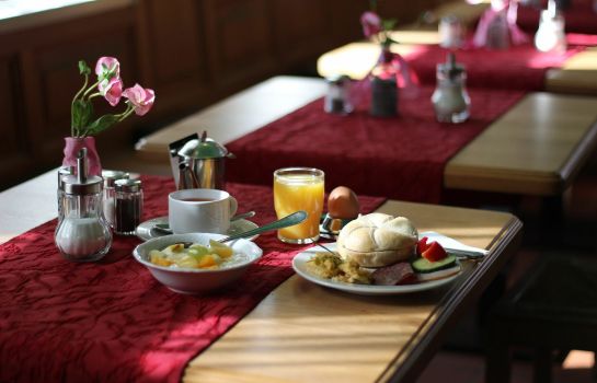Frühstücks-Buffet Stadt-gut-Hotel An der Persiluhr