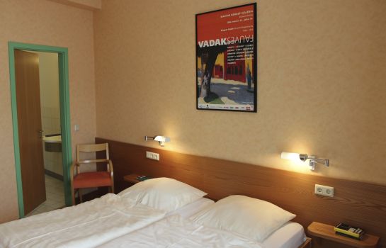 Doppelzimmer Komfort Stadt-gut-Hotel An der Persiluhr