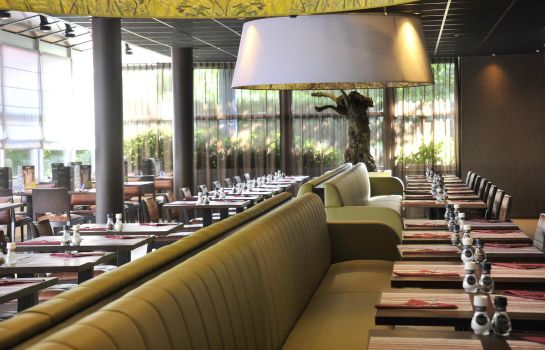 Tulip Inn Amsterdam Riverside Great Prices At Hotel Info The venue offers a picnic area, a garden and a terrace gr8 hotel amsterdam riverside has a panoramic restaurant with delicious food. tulip inn amsterdam riverside great