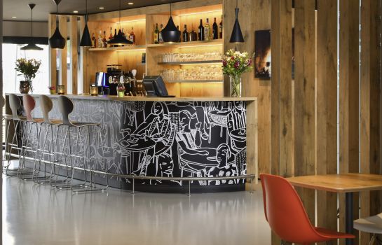 Hotel-Bar ibis Charleroi Airport Brussels South