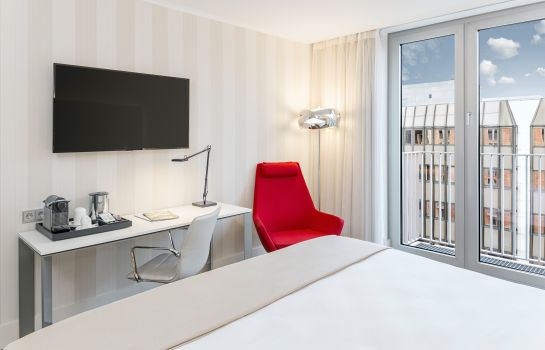 Double room (superior) NH Collection Berlin Mitte Checkpoint Charlie