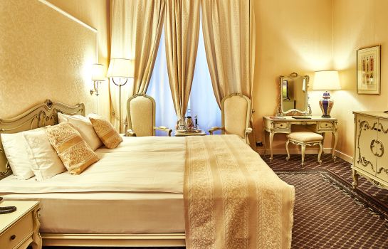 Single room (standard) Grand Hotel Continental