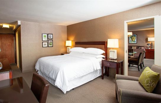 Room Sheraton Pittsburgh Airport Hotel
