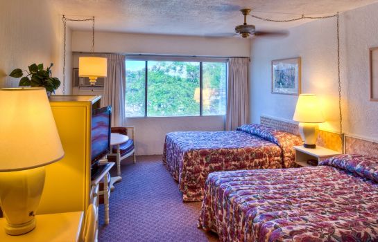 Room Maui Seaside Hotel