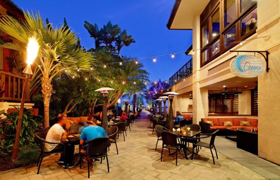 Hotel-Bar Catamaran Resort Hotel and Spa