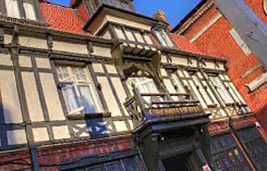 Crown Hotel Chertsey Runnymede Great Prices At Hotel Info
