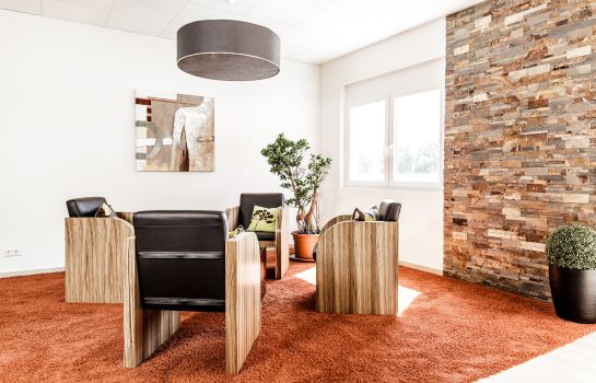 Hotel Maxis In Karlsbad Hotel De