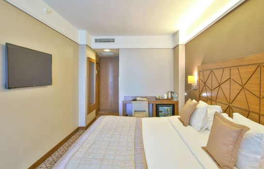 Hotel Ramada By Wyndham Istanbul Taksim Great Prices At Hotel Info