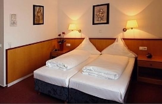 Hotel Zur Linde Schermbeck Great Prices At Hotel Info
