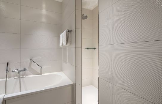 Hotel Van der Valk - Nieuwerkerk aan de IJssel ROTTERDAM ...