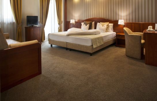 Hotel Villa Nicolli Romantic Resort Riva Del Garda Hotel Info