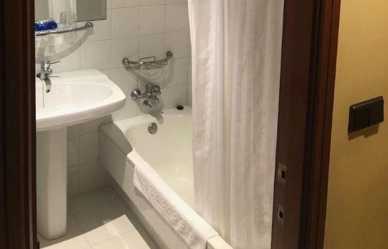 Bathroom Hotel Bcool Murcia