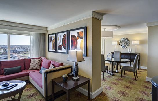 Renaissance Baltimore Harborplace Hotel Hotel De