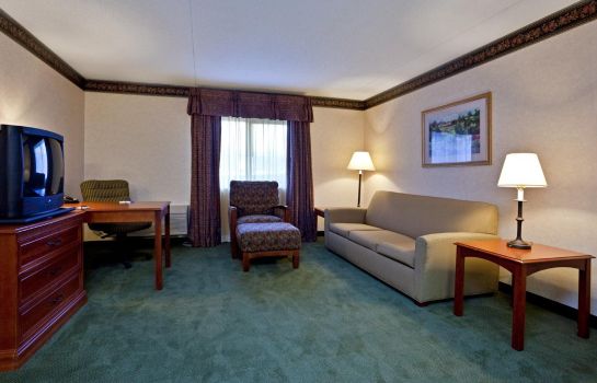 Holiday Inn Express Suites Pittsburgh Airport Great Prices At