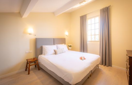 Hotel Les Armoiries Valbonne Great Prices At Hotel Info