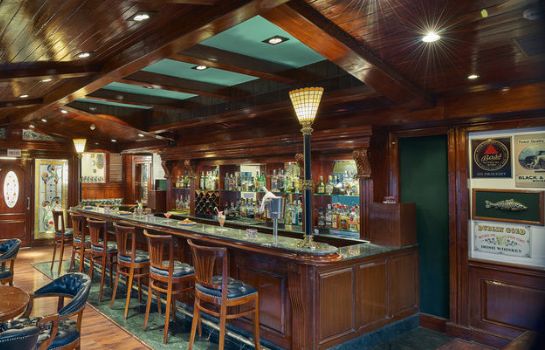 Bar de l'hôtel Club Mahindra White Meadows Manali