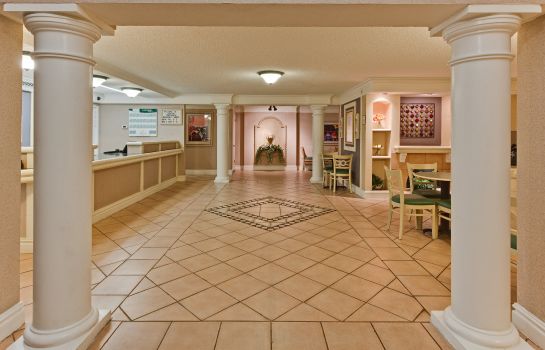 Hall de l'hôtel Baymont by Wyndham Jacksonville Orange Park