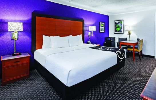 Zimmer La Quinta Inn by Wyndham Houston Cy-Fair