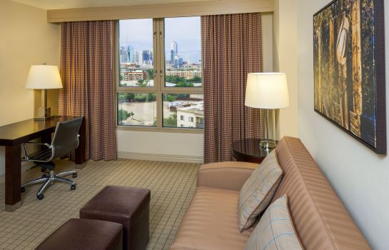 Room Sheraton Suites Market Center Dallas