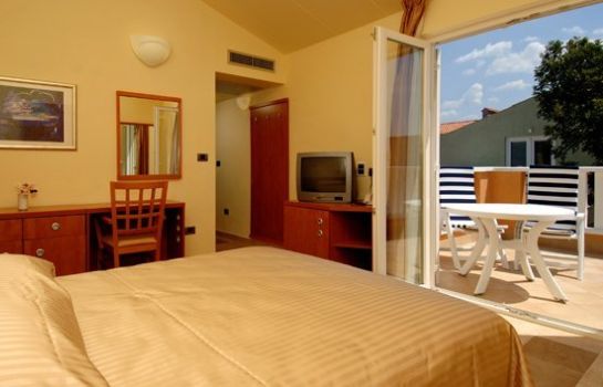 Hotel Resort Amarin Rovinj Great Prices At Hotel Info