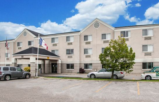 Vista exterior Quality Inn and Suites Mason City