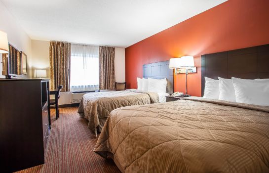 Room Quality Inn and Suites Mason City